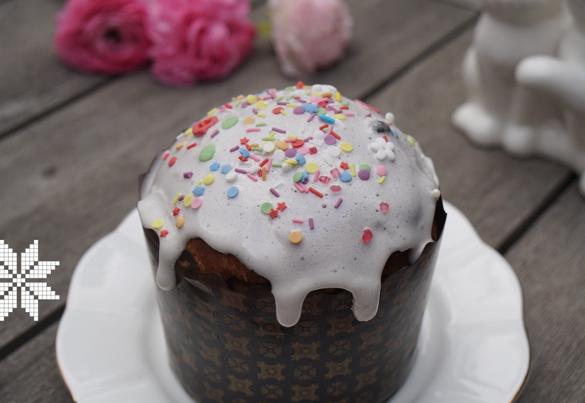 Easter Basket with two Paska by Ukrainian Flavors